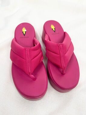 Volatile Sandals Womens Size 7 Pink Platform Thong Wedge Slide Flip Flops